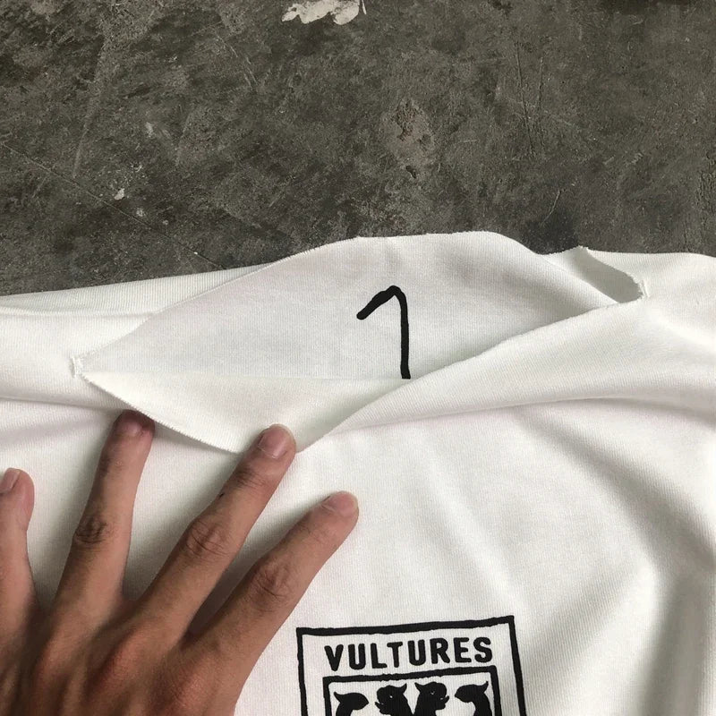 Suetér Vultures V1